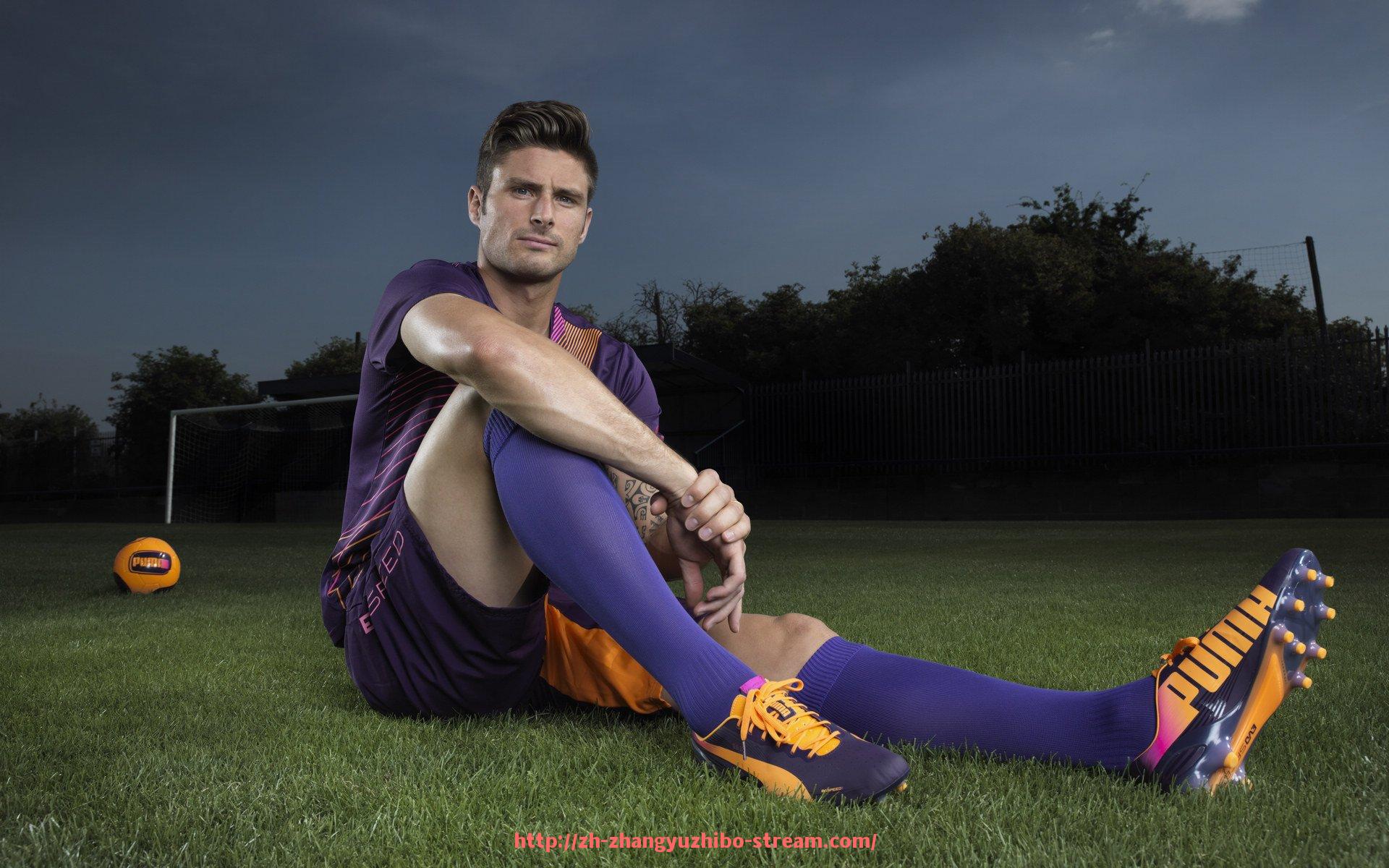 章鱼直播-世俱杯球队战术打法全解析：进攻与防守各有特色