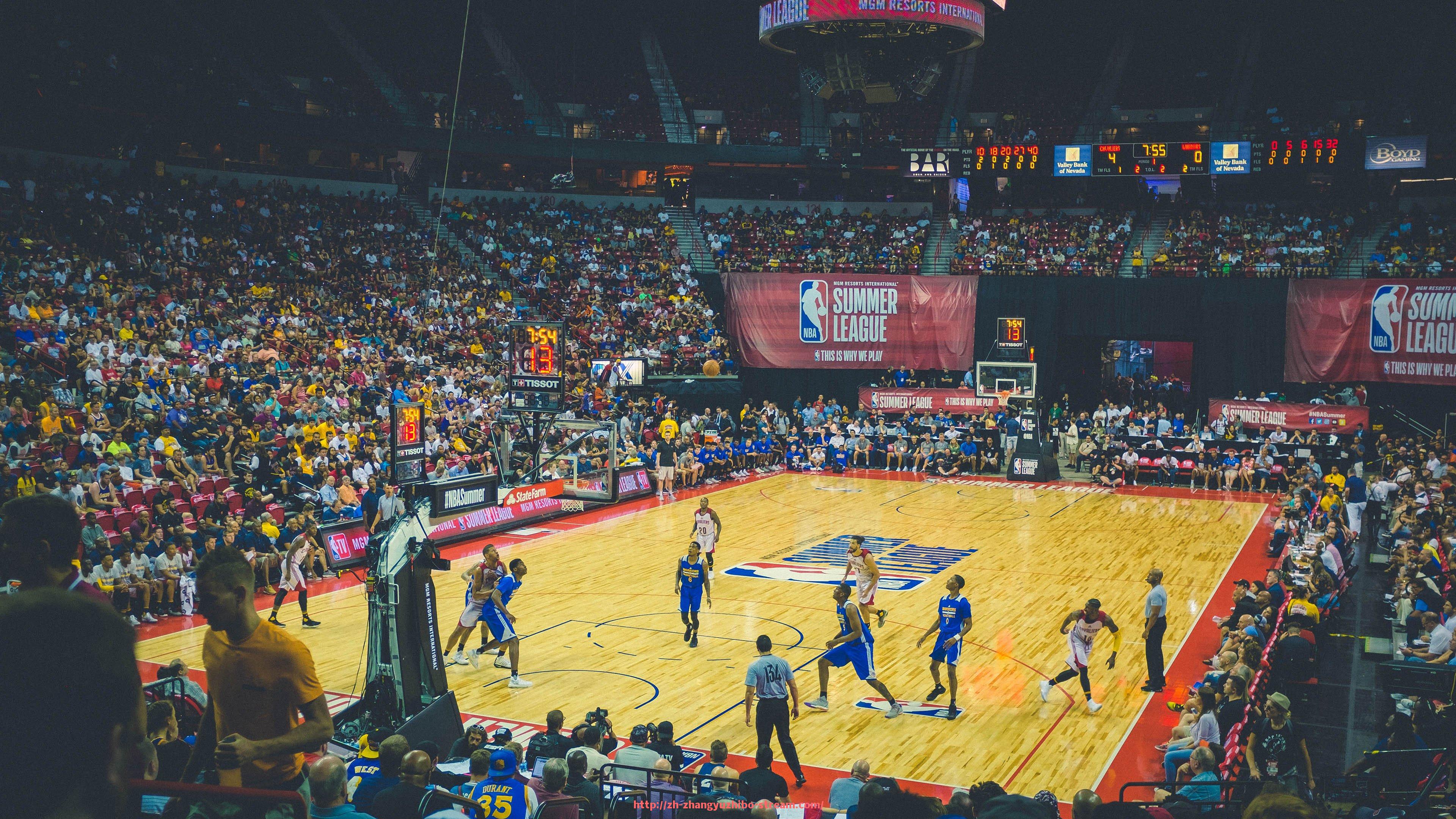 章鱼直播-打造沉浸体验：世俱杯观赛必备硬件推荐